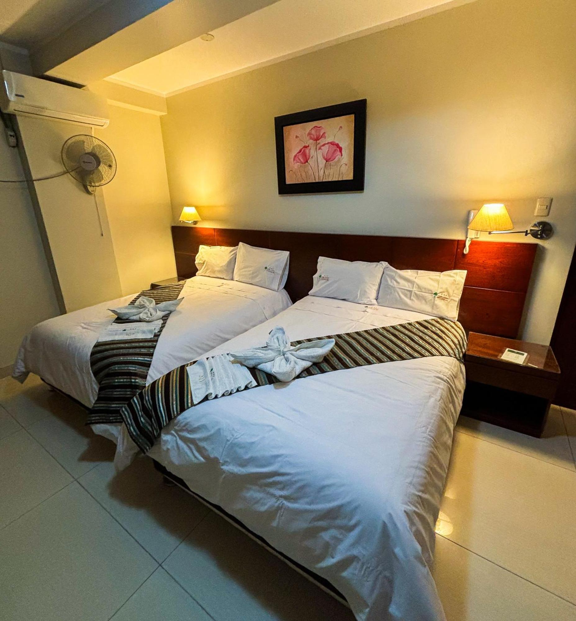 Hotel Plaza Del Bosque Inn ติงโกมาเรีย ภายนอก รูปภาพ